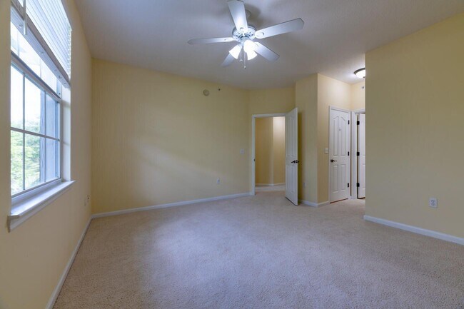 Building Photo - 125 Galicia Way