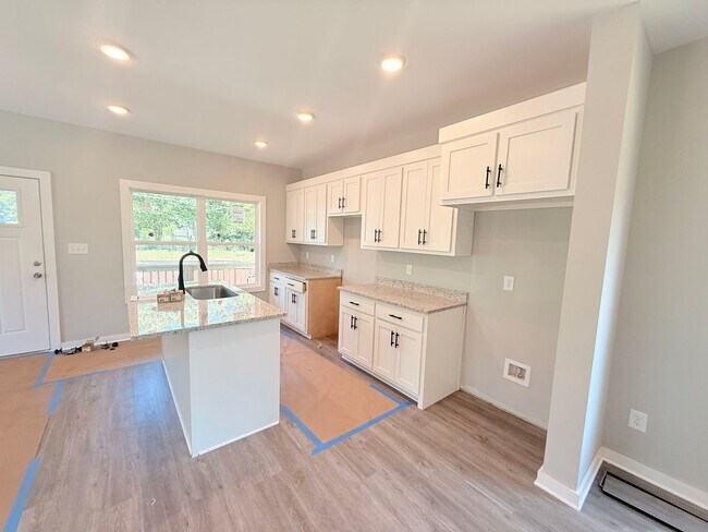 Building Photo - Brand-New Construction | 4 Bed / 3 Bath