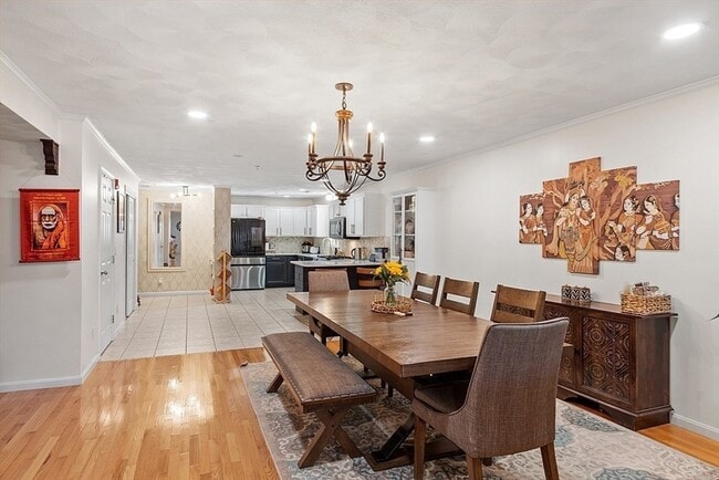 Building Photo - 18 Dale St