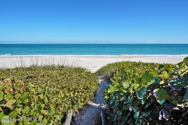 Building Photo - 1251 Beachside Ln