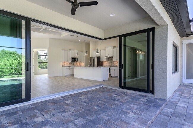 Building Photo - PET FRIENDLY BRAND-NEW LUXURY EXECUTIVE HOME
