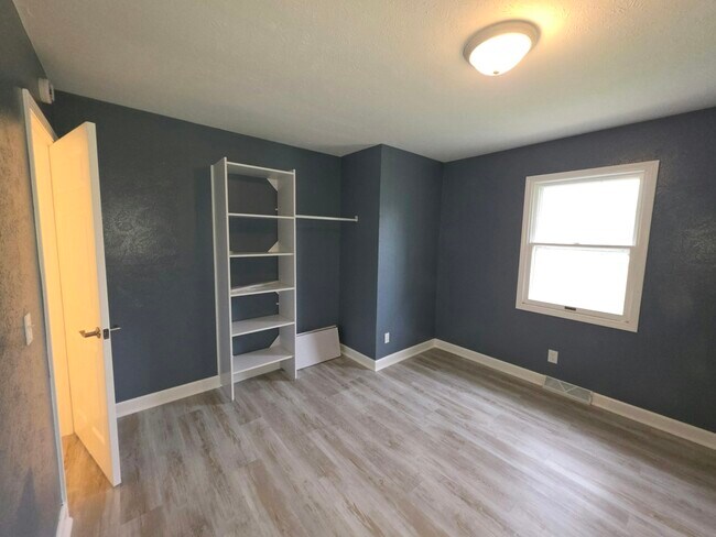 Building Photo - 601 Rizek Dr