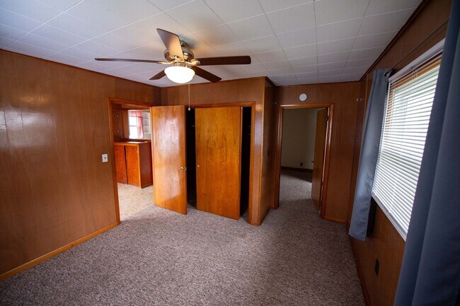 Building Photo - 112 E 15th St