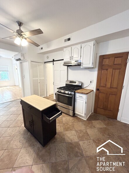 Building Photo - 2638 W Belden Ave