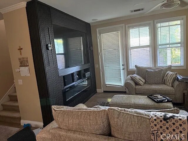 Building Photo - 14571 Longwood Ave