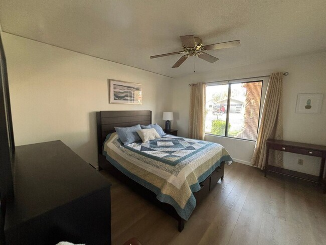 Building Photo - Lovely 3 bedroom 2 bath home in the grass in Leisure World a 45+ Active Adult Resort Community. M...