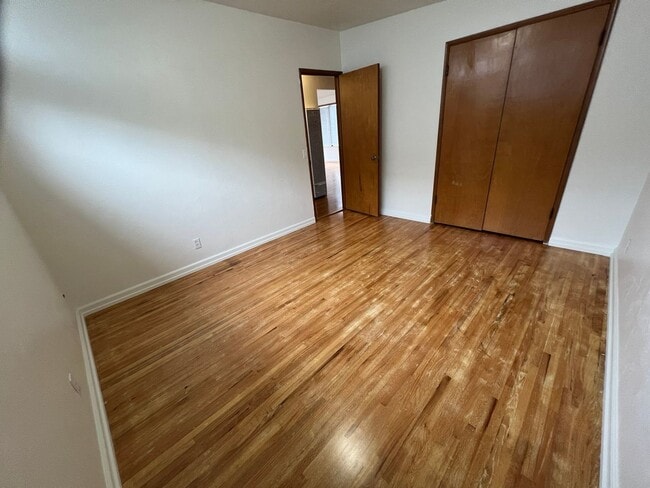 Building Photo - LSMCW421