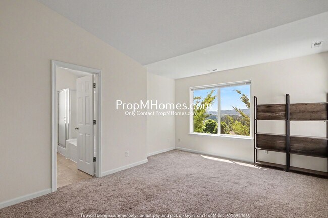 Building Photo - Four Bedroom Home with Amazing Views in Bull Mountain! DEPOSIT SPECIAL