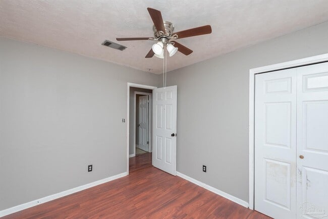 Building Photo - 525 Quigley Rd