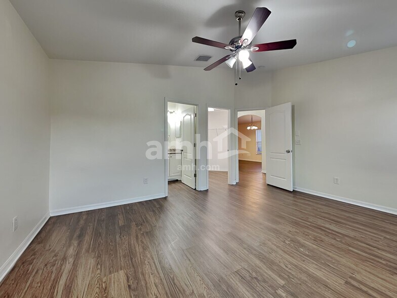 Building Photo - 8138 Canterbury Lake Blvd