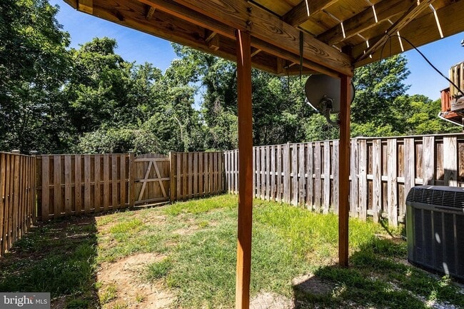 Building Photo - 8329 Founders Woods Way