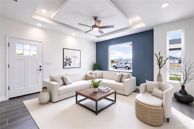 Building Photo - 604 N Onyx Ave