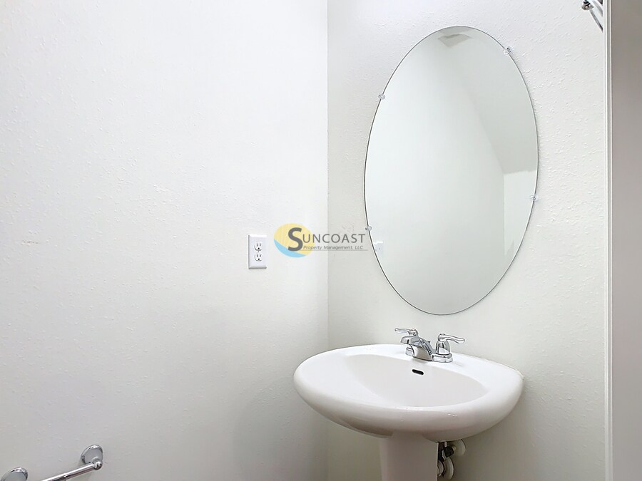 Building Photo - 3821 SW 43rd Ct