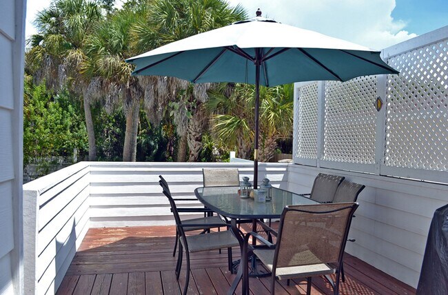 Building Photo - Key West style home on Siesta Key minutes to village and beaches