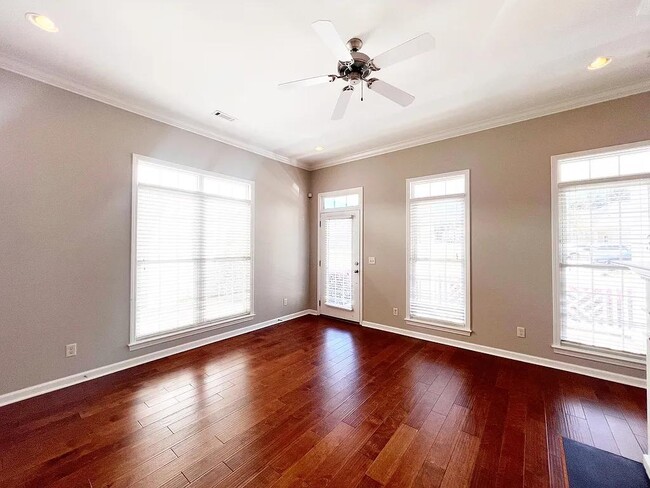 Building Photo - 107 Olde Towne Dr