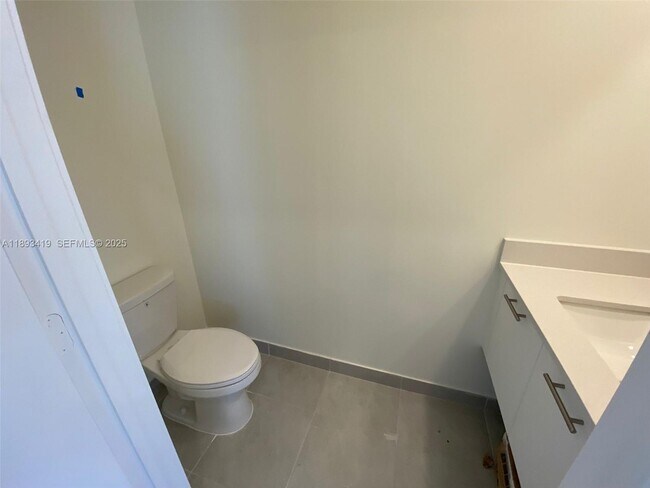 Building Photo - 10250 NW 66th St