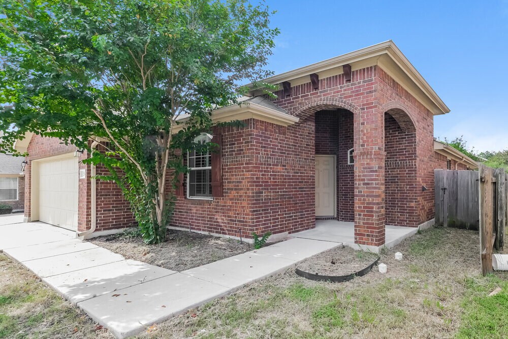 Building Photo - 232 Strawberry Blonde Dr