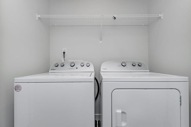 Building Photo - Monte Vista Townhomes