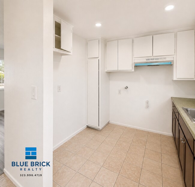 Building Photo - 628 S Burger Ave