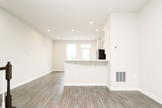 Building Photo - Dog-Friendly Townhome Near NGIC/DIA/NGA, CHO Airport, & Hollymead Town Center