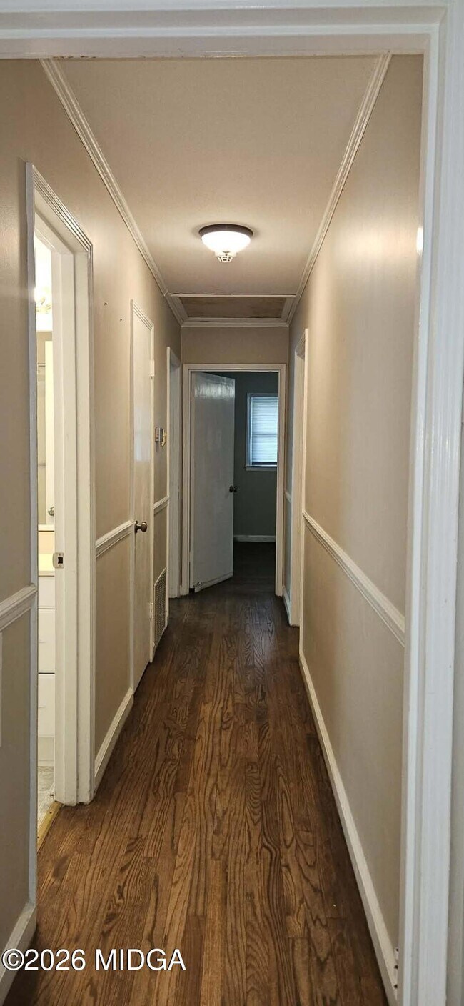 Building Photo - 912 Dogwood Cir