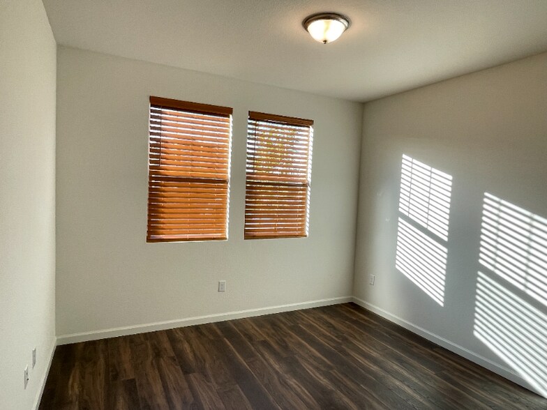 Building Photo - 674 Montelena Ct