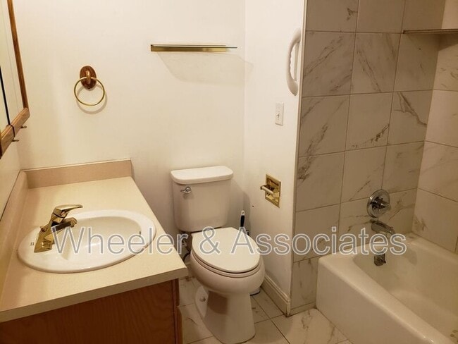 Building Photo - 137 E 5250 S