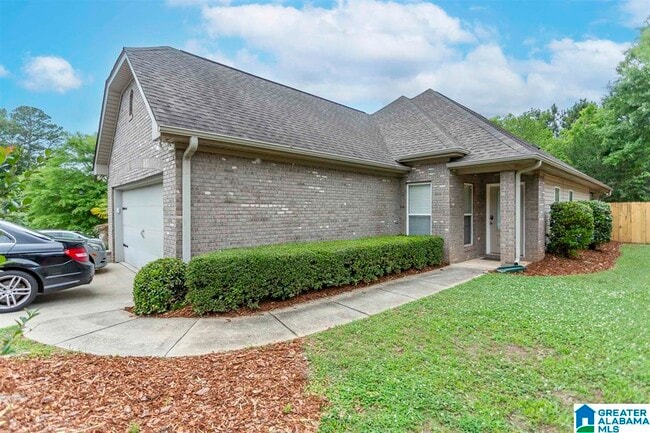 Building Photo - 5237 Cottage Cir