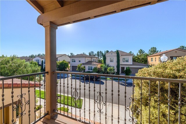 Building Photo - 70 Nassau