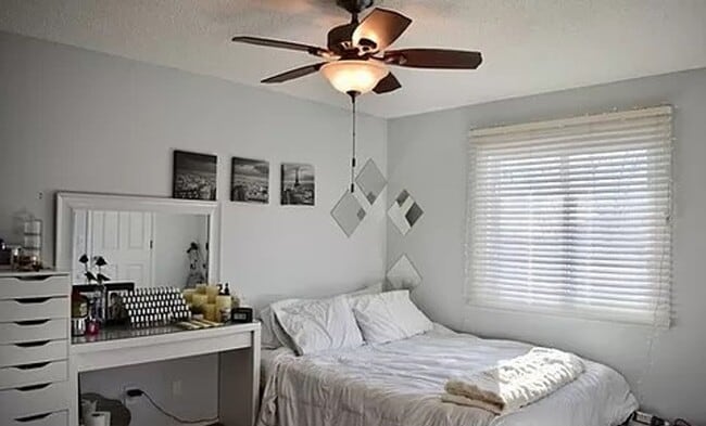 Building Photo - Spacious 3-Bedroom Twin Home in Prime Eden...