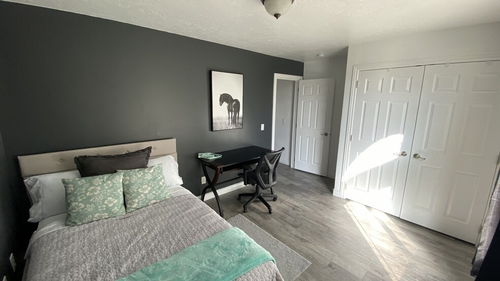 Building Photo - 1409 Northern View Dr