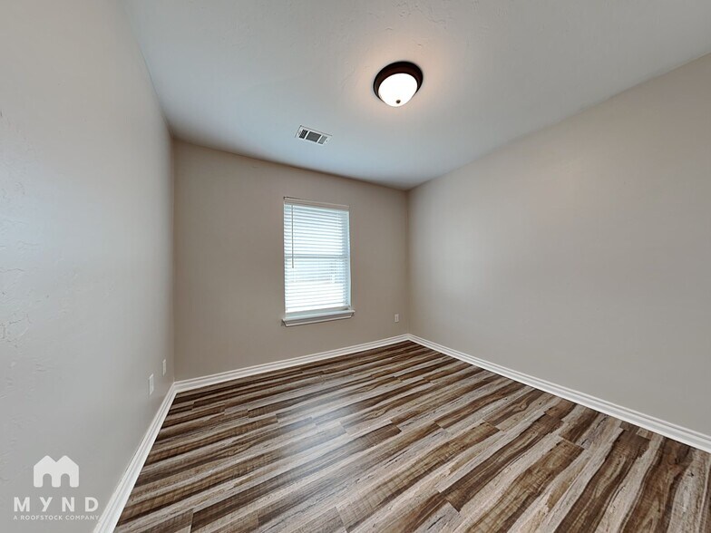 Building Photo - 13224 Brampton Way