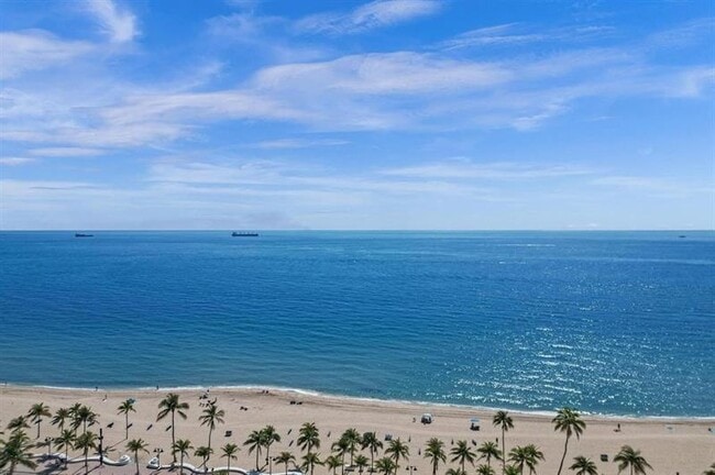 Building Photo - 200 S Birch Rd