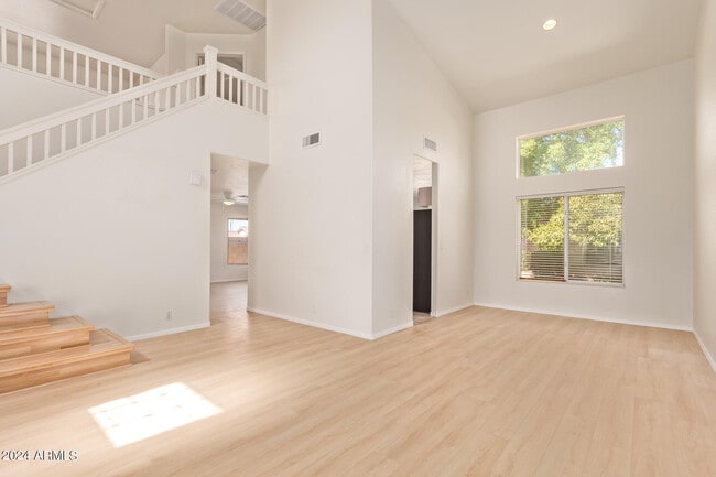 Building Photo - 3224 E Escuda Rd