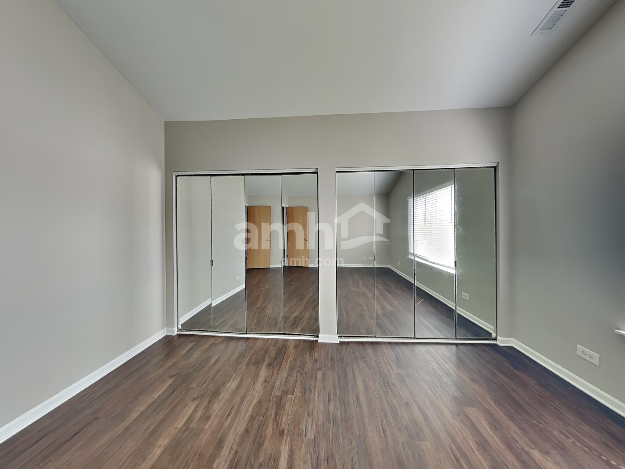 Building Photo - 97 W Amberley Drive