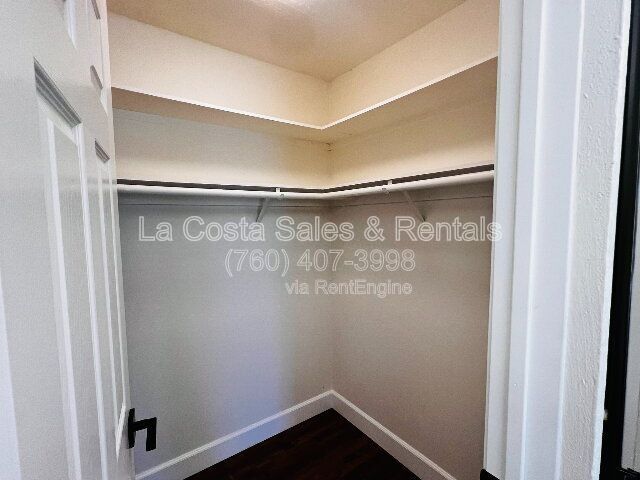 Building Photo - 2204 Plaza De Las Flores Plz