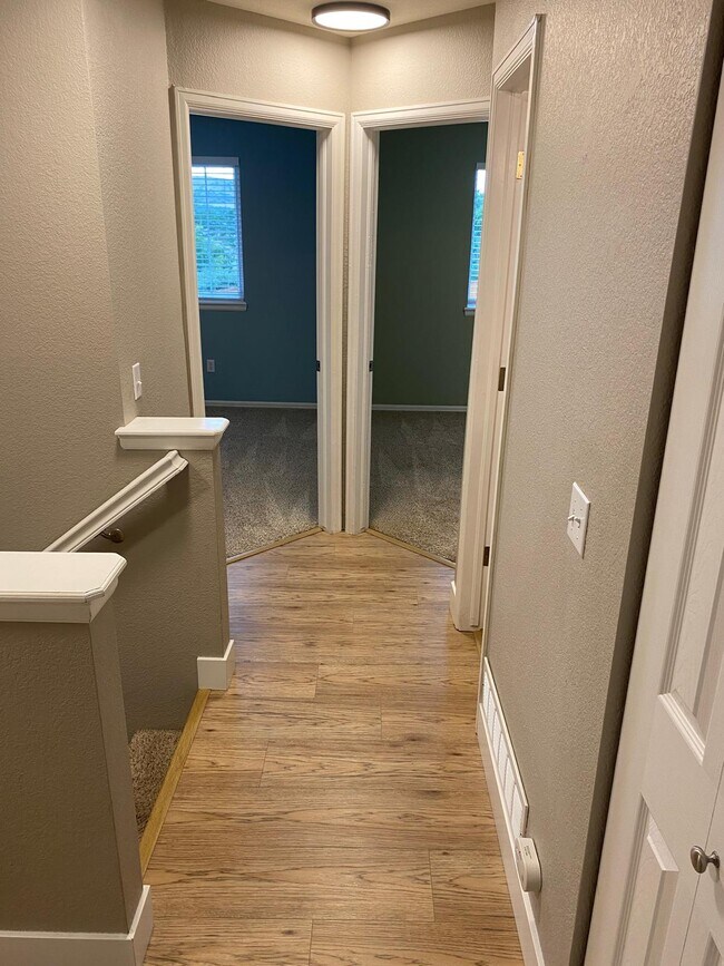 Building Photo - 486 Balsa Dr