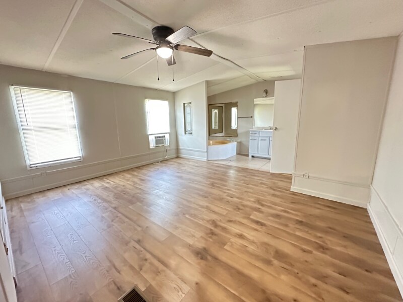 Building Photo - 124 Mattingly Ln