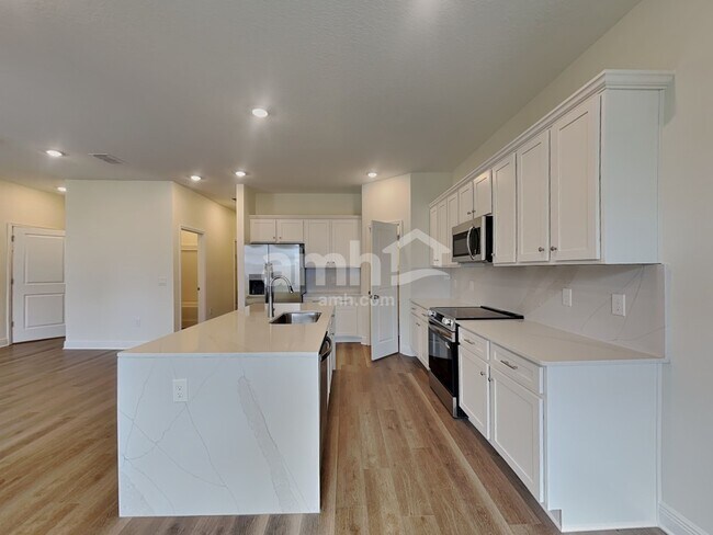 Building Photo - 5954 River Farm Ave