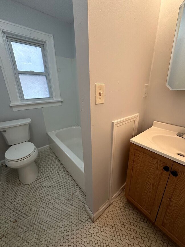 Building Photo - 229-231 Selye Ter