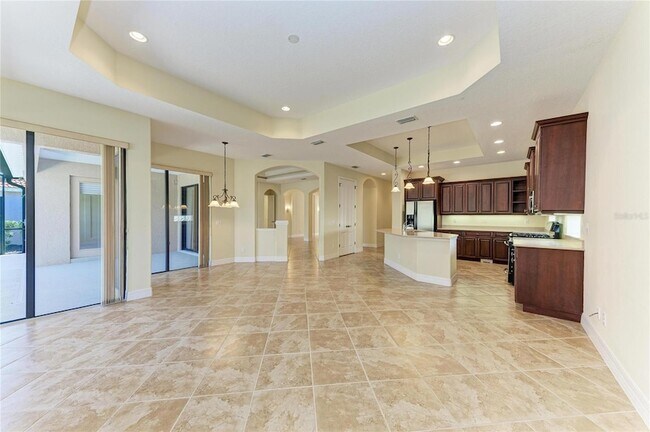 Building Photo - 650 Crane Prairie Way