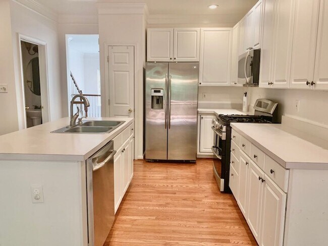 Building Photo - 18122 Truffle Ln