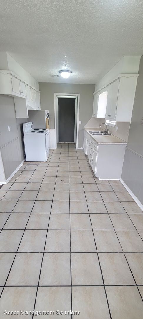 Building Photo - 5 br, 2 bath House - 4908 Shalimar Drive