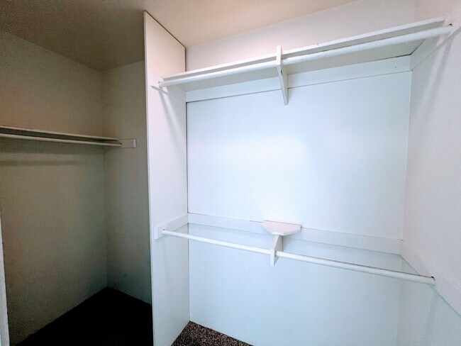 Building Photo - Gorgeous Pacific Beach 2 Bed 2.5 Bath Townhouse