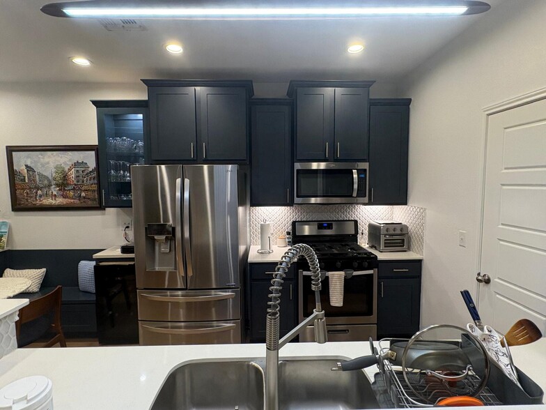 Building Photo - 115 Thelonious Dr