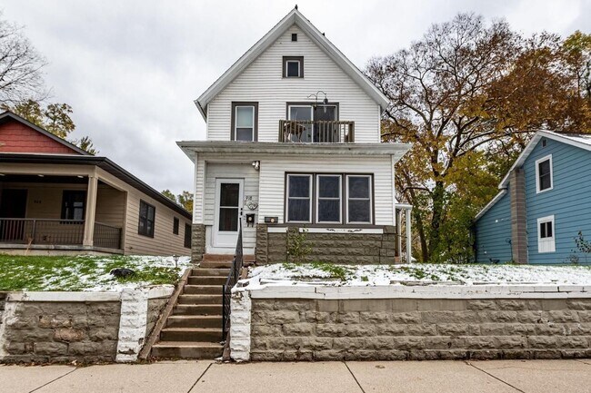 Building Photo - pp916