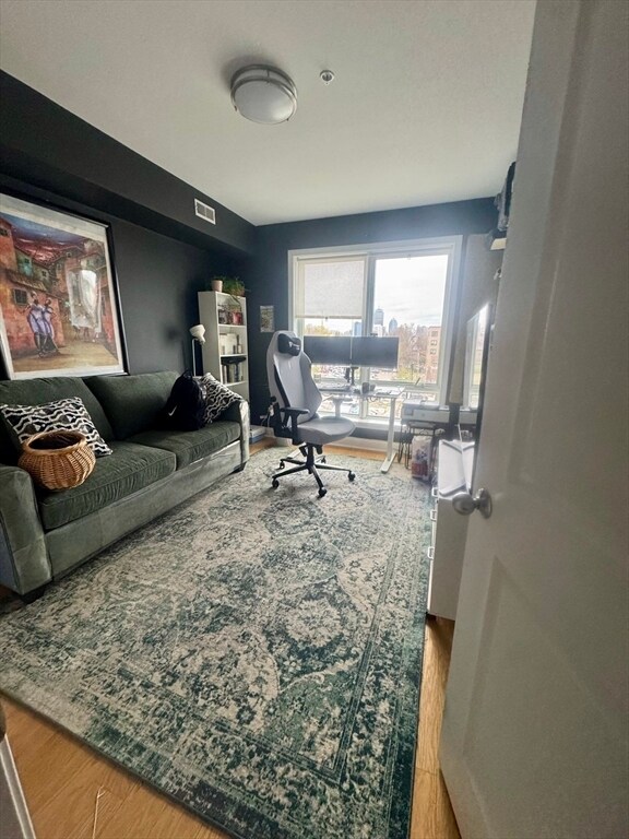 Building Photo - 15 Guild St