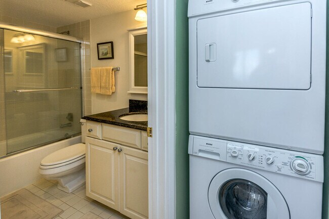 Building Photo - 400 Ocean Trail Way