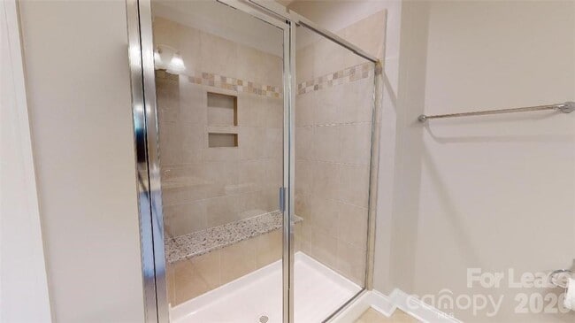 Building Photo - 1220 Madison Towns Ln