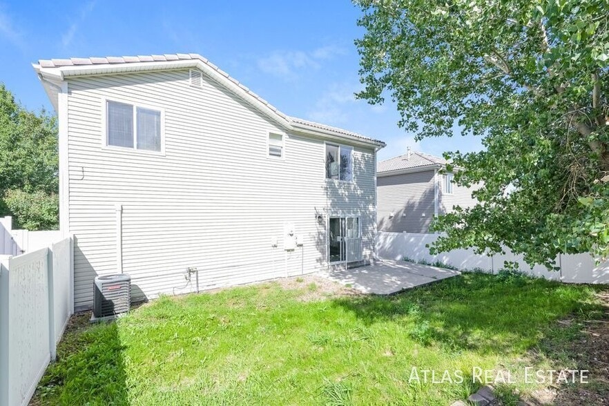 Building Photo - 4834 N Genoa St